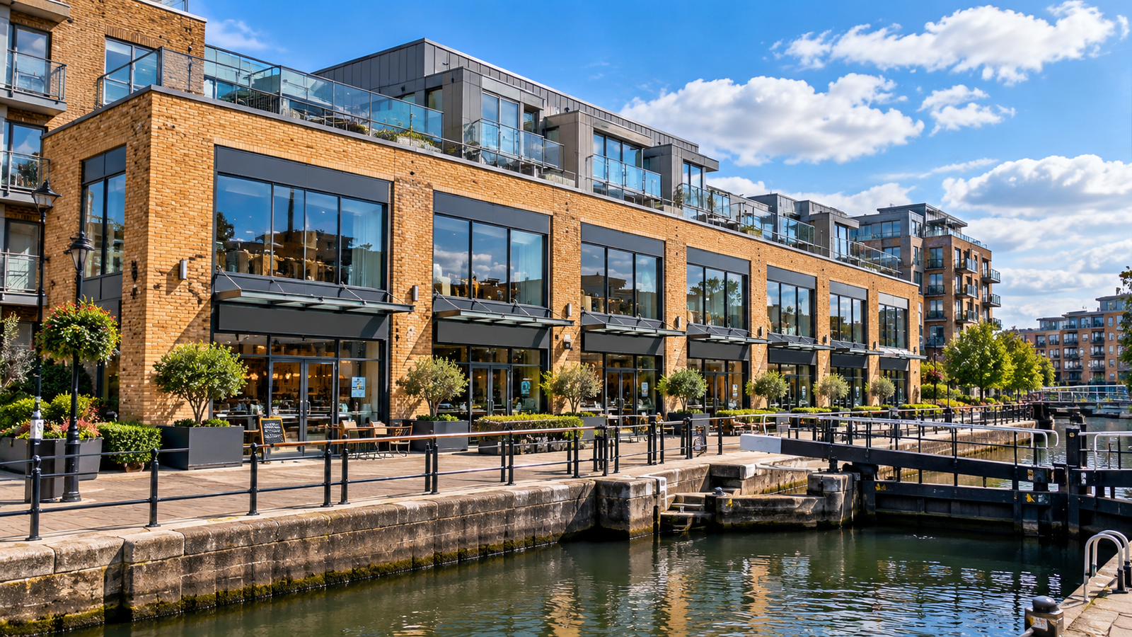 1–8 Brentford Lock, Brentford, London, TW8 8AQ